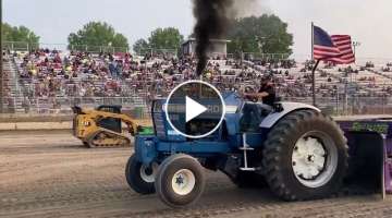 Ford 8600 Tractor Pull (1st) - Kenosha 6-16-23
