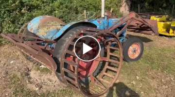 Thimbleby & Shorland Fordson Dexta with loader tractor