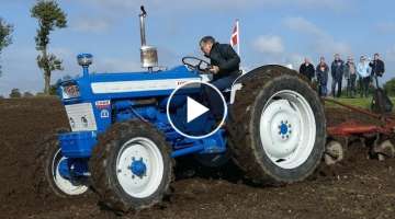 Ford 5000 Four County 4WD Ploughing 